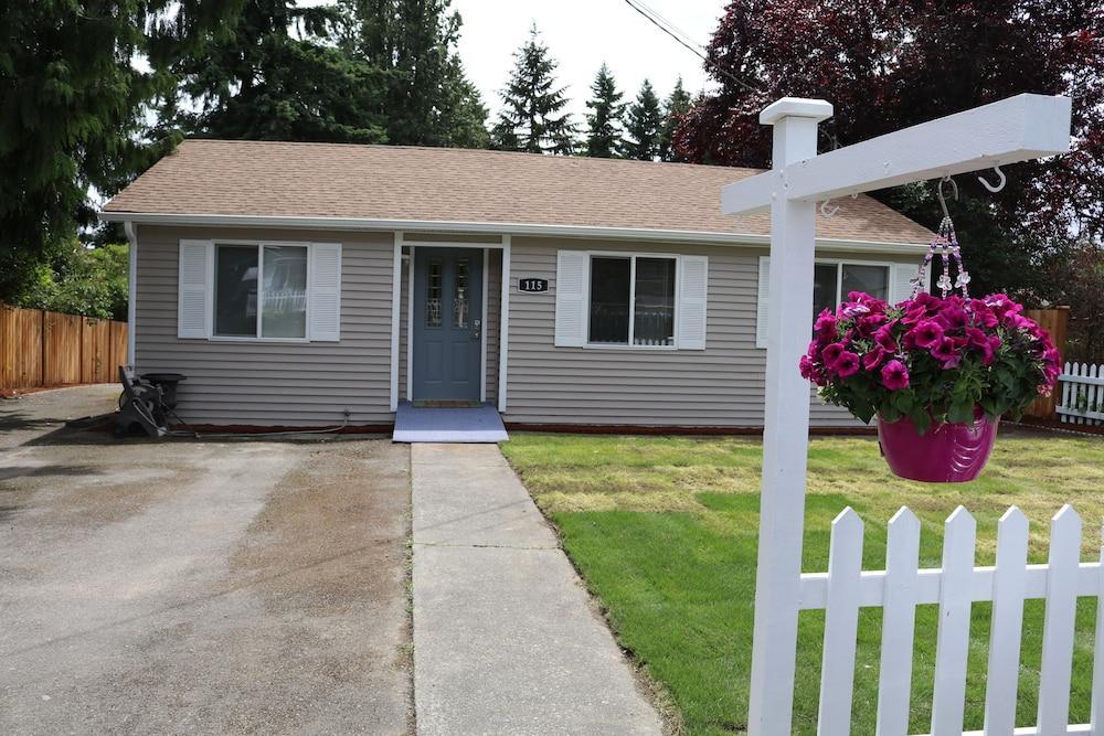 Quiet, Clean And Comfortable Room Seattle Exterior photo